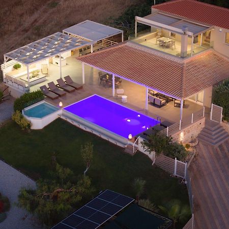 Alba Bianca Villa, Family Retreat With Heated Pool By Thinkvilla Херсониссос Экстерьер фото