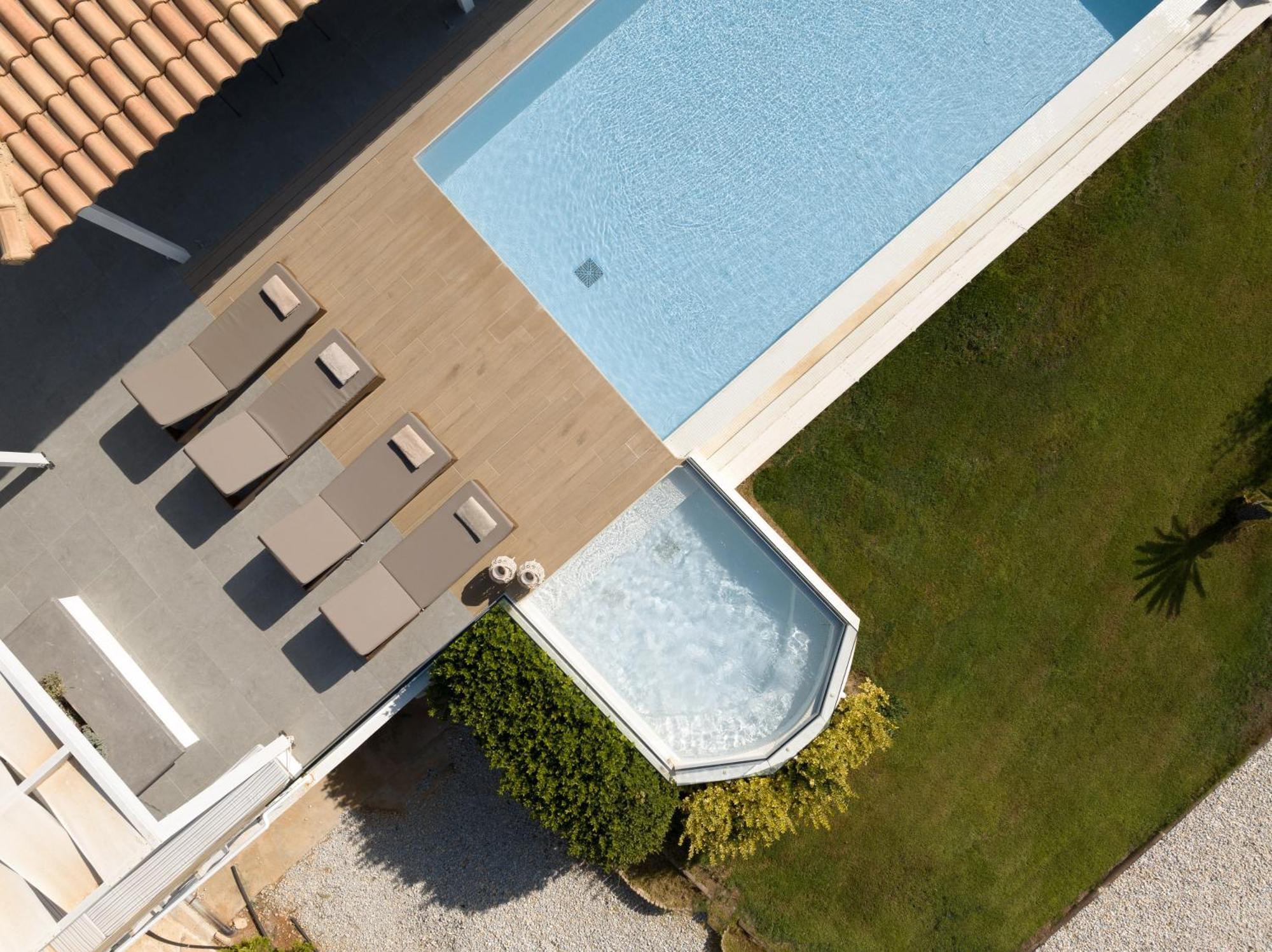 Alba Bianca Villa, Family Retreat With Heated Pool By Thinkvilla Херсониссос Экстерьер фото