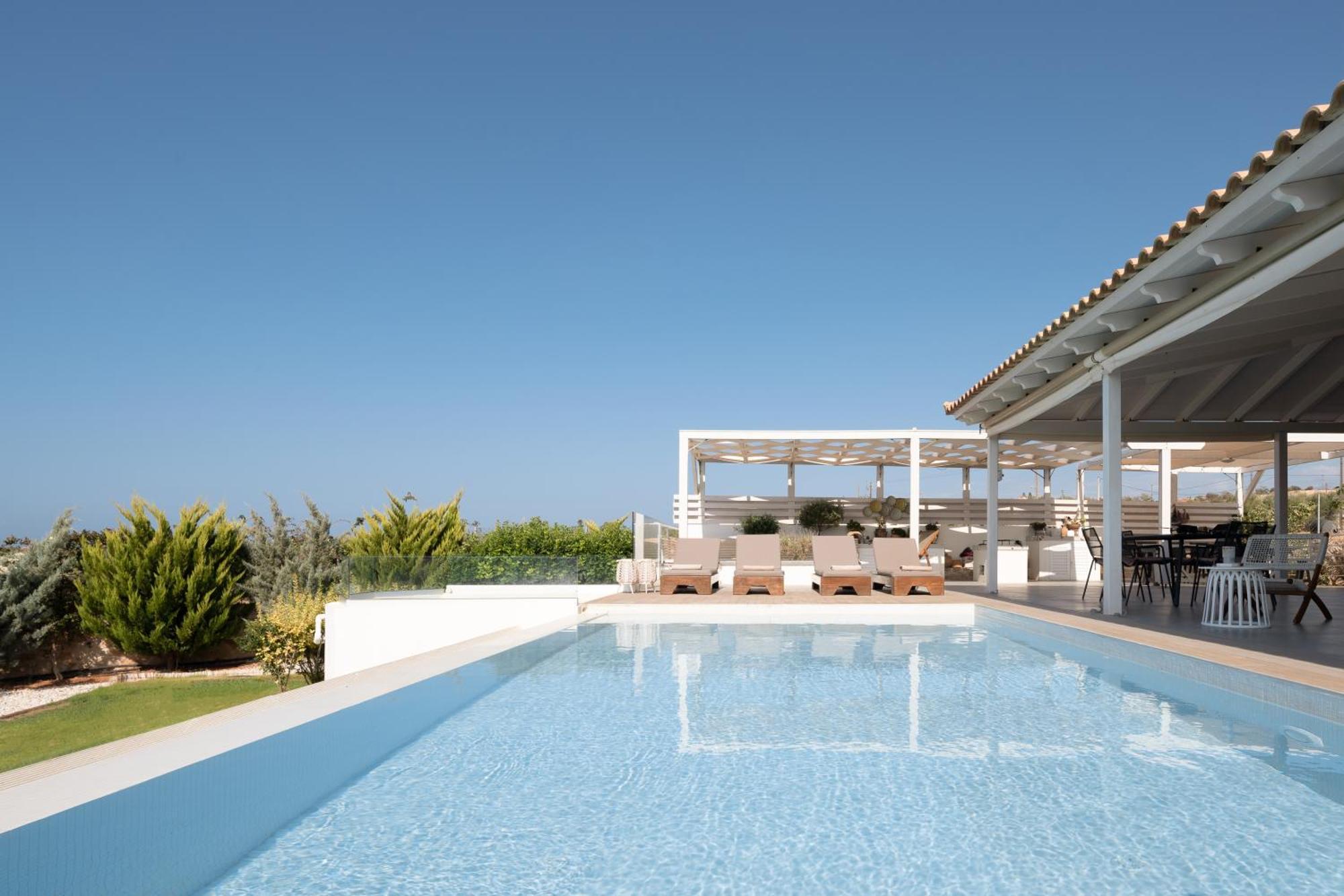 Alba Bianca Villa, Family Retreat With Heated Pool By Thinkvilla Херсониссос Экстерьер фото